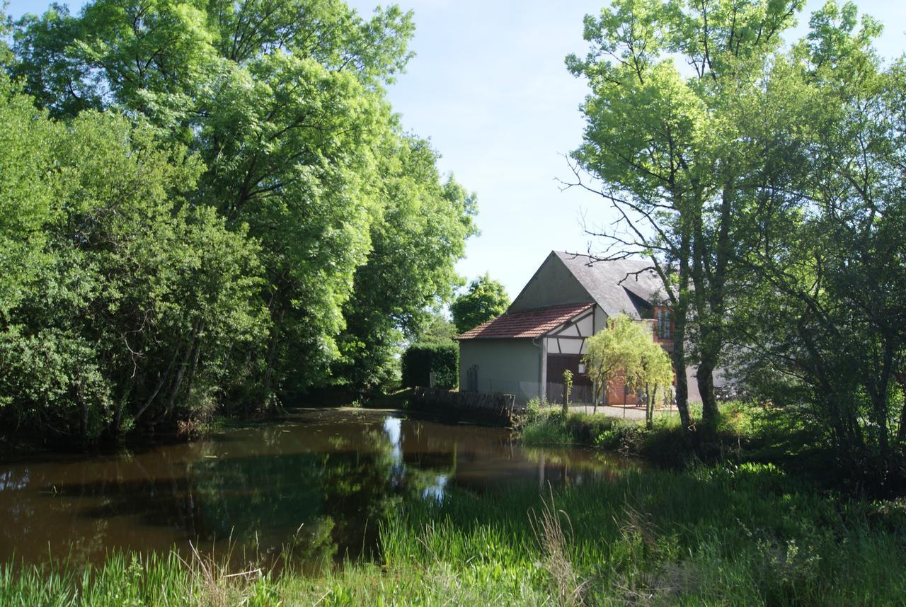 Le lac aux fées Henrichemont Exterior foto